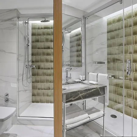 Titanic Chaussee 4* Berlin