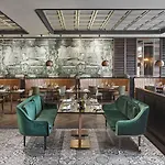 Hotel Titanic Chaussee 4*