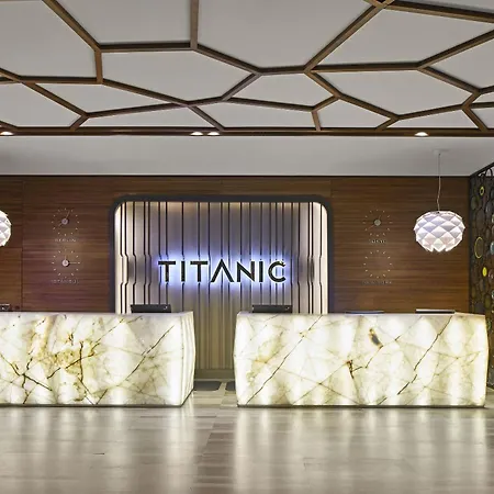 酒店 Titanic Chaussee 4*