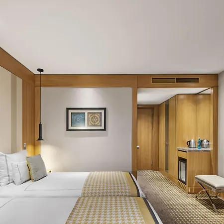 Titanic Chaussee 4* Berlin