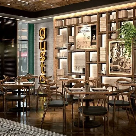 柏林泰坦尼克公路别墅 酒店