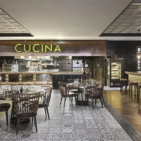 Titanic Chaussee Szálloda