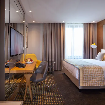 Titanic Chaussee 4* Berlin