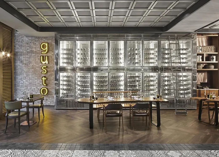 호텔 Titanic Chaussee 4*